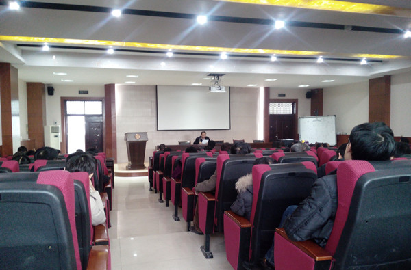 老师们开教育大会.jpg